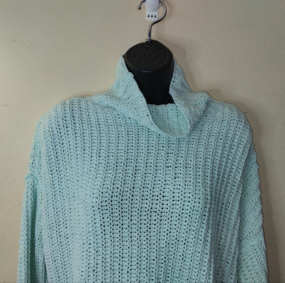 New Victoria’s Secret Pink Oversized Crewneck Sweater Size S - Picture 3 of 10